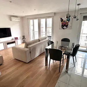 Grand T2 Proche Velodrome Et Appartement