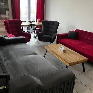 Joliette , 4 Chambres, Wifi Appartement